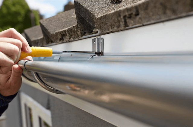 gutter repair janesville